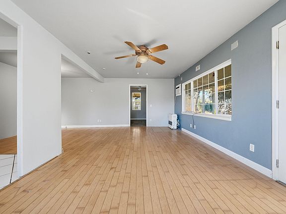 5th image of 3434 Shirley St
