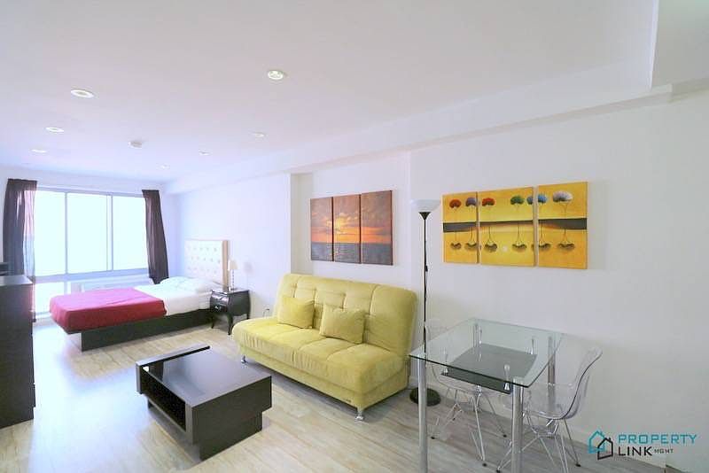 1st image of 521 W 48th St #6F