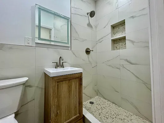 Rented by Apartmint Realty Group | media 15