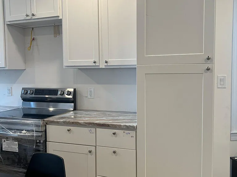 Level 2
Kitchen
