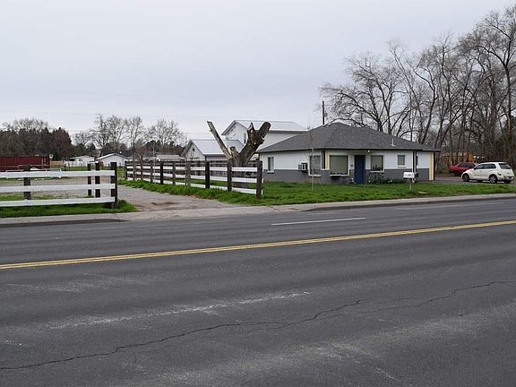 2nd image of 3921 W 10th Ave