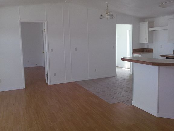 Living/Kitchen Area