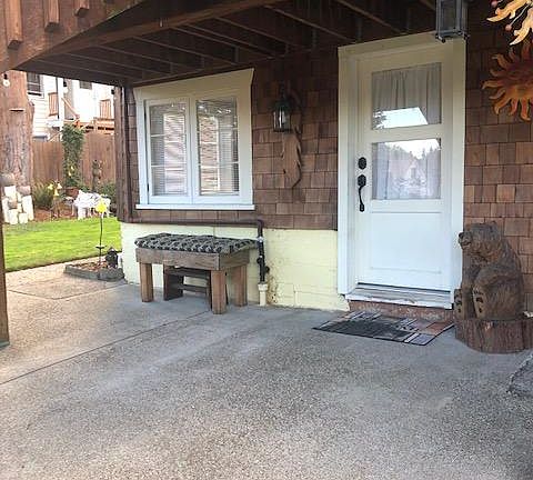 3rd image of 1546 N Callow Ave
