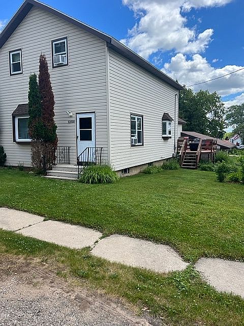 1st image of N16526 Oak St