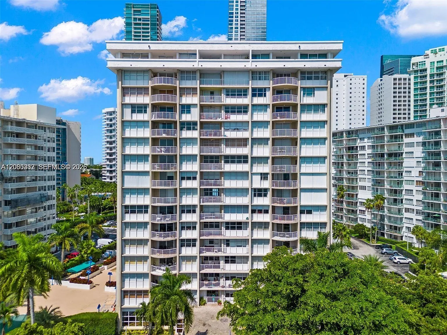 Bayshore Place Condo — Photo 3
