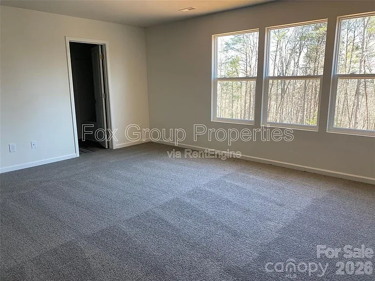 1662 Nicholas Way — Photo 13