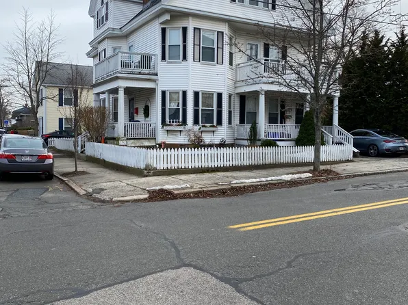 733 Hale St, Beverly, MA 01915