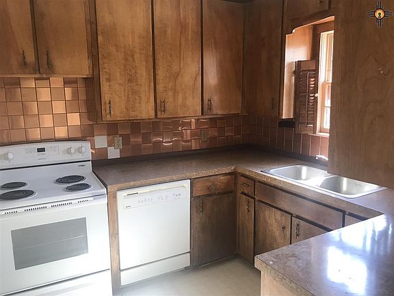 2nd image of 1413 S Avenue C