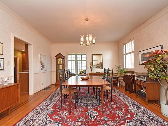 5th image of 444 Rawson Woods Ln