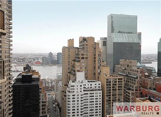 Sold by Warburg | media 25