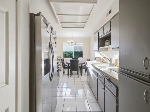 19400 Wyandotte St Unit 11, Reseda, CA 91335