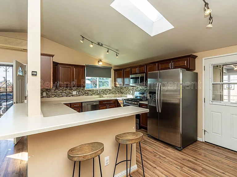 3443 Lockwood Dr — Photo 6