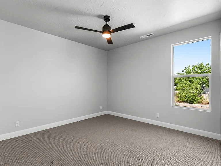 1089 E Coyote Crest Dr — Photo 21