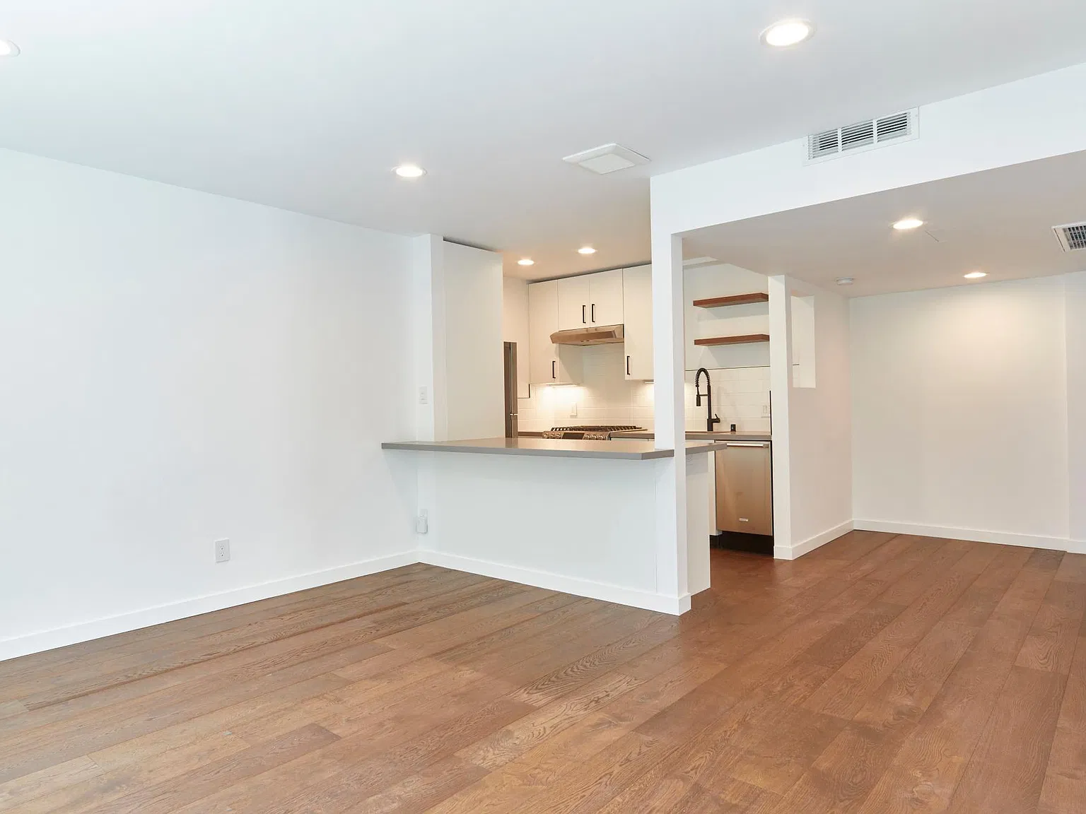 1 bed, 550 sqft, $3,495 — Photo 4