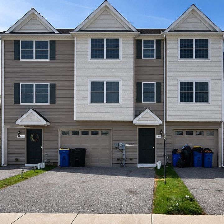 1st image of 740 Kentwell Dr