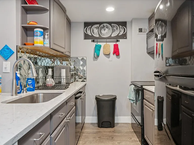 1777 Larimer St #1109 — Photo 18