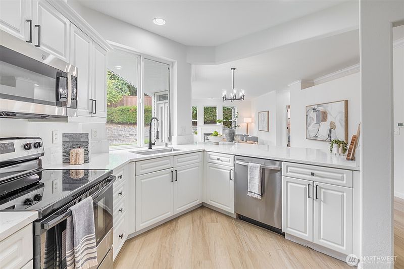 3rd image of 6909 38th Street Ct W