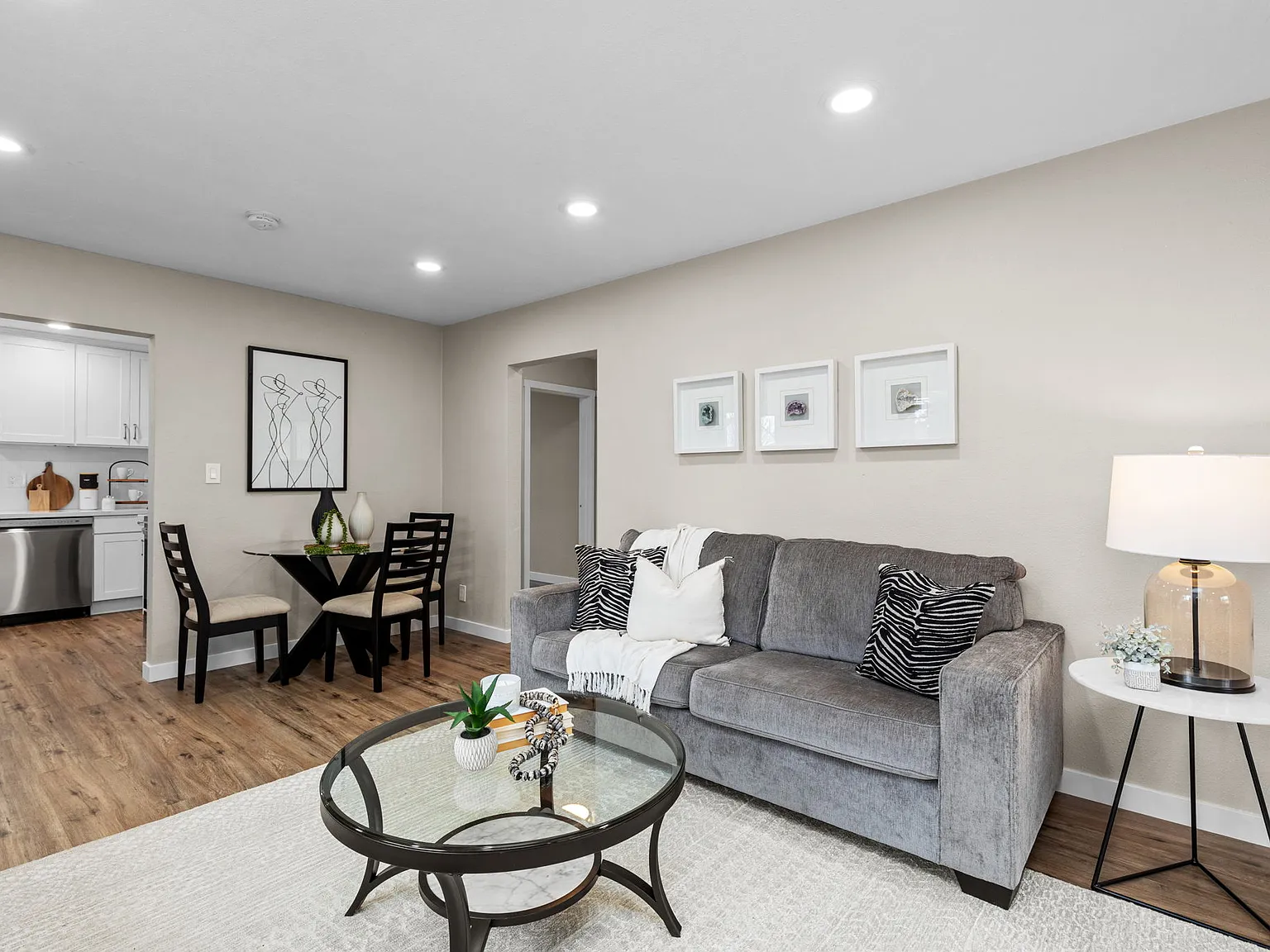 3 bed, 1300 sqft, $2,895 — Photo 3