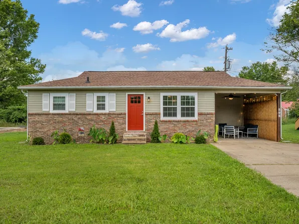 206 Murphree Ave, Waverly, TN 37185