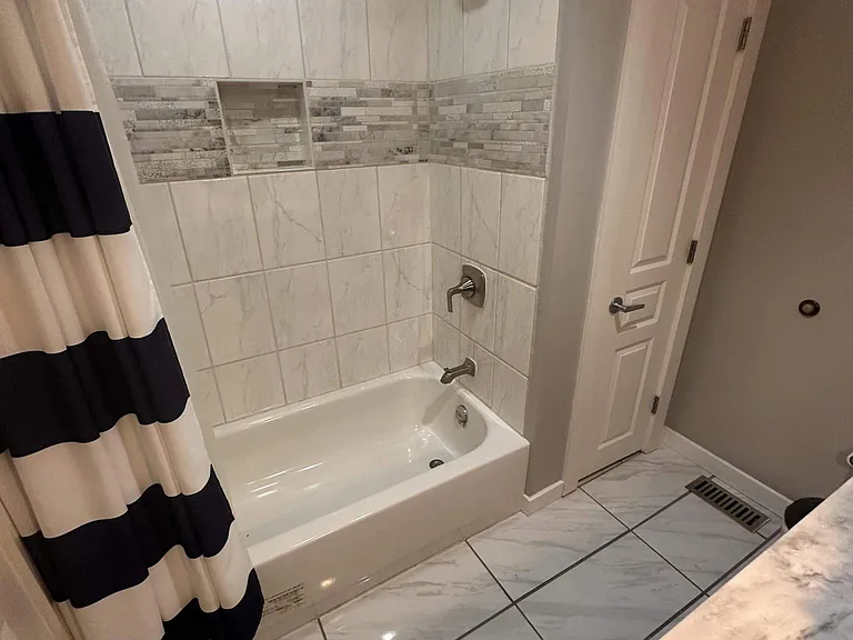807 18th Ave #410 — Photo 11