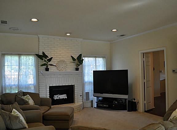 4th image of 2731 Gainesborough Dr