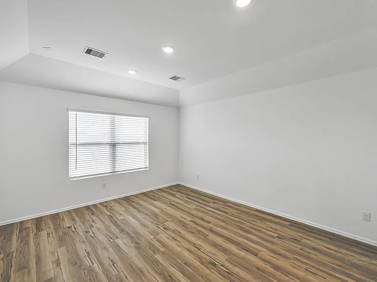 3718 Shadow Crest Ln — Photo 15
