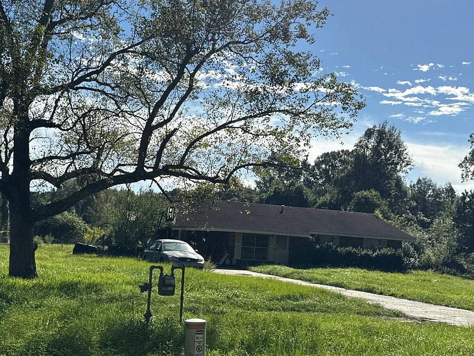 2nd image of 1248 Lees Creek Rd