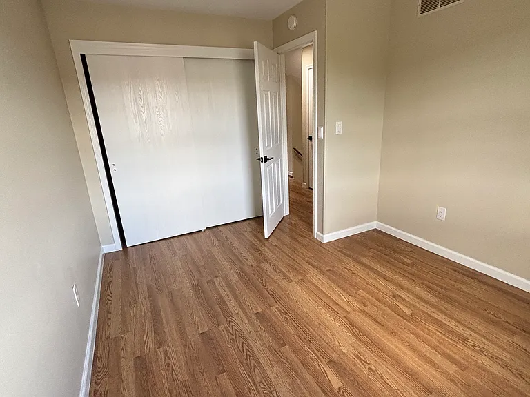 20 Lincoln Pl — Photo 16