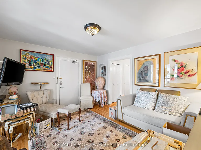 447 Holland Ave #1 — Photo 5