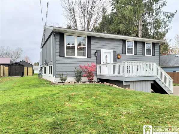 38 Delevan Ave, Jamestown, NY 14701