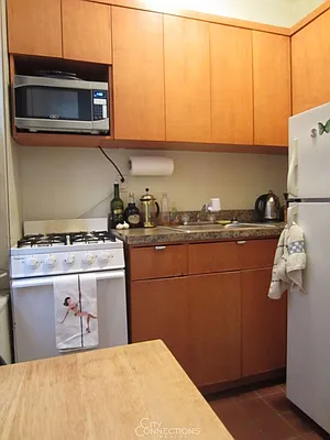 Rented by City Connections Realty | media 14