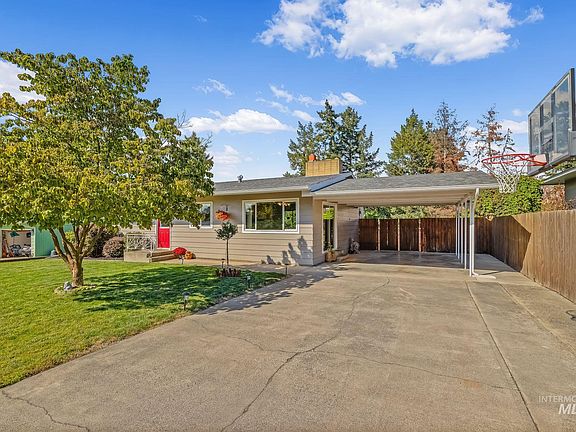 4th image of 2621 Willow Dr