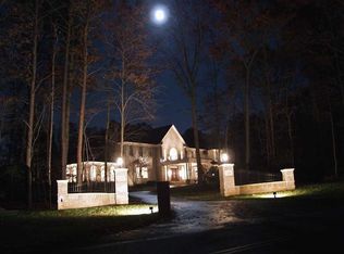 11100 Hampton Rd, Fairfax Station, VA 22039