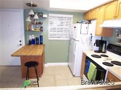 4th image of 3126 Sir Hamilton Cir #3
