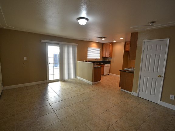 3rd image of 824 Arundel Way