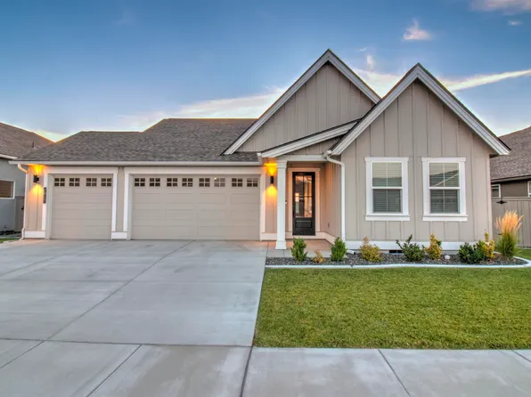 2817 Avrio Ave, Richland, WA 99354