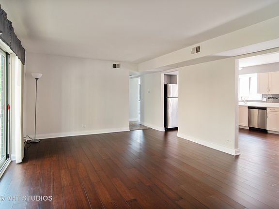 3rd image of 2109 N Harlem Ave Rear 2C
