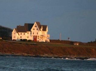 333 Tuckerman Ave APT 4, Middletown, RI 02842