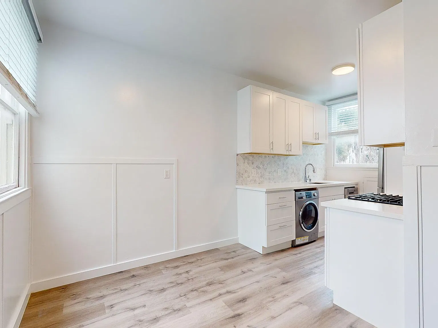 Large 1 BR - Top Floor remodeled with Laundry in Unit! — Photo 4