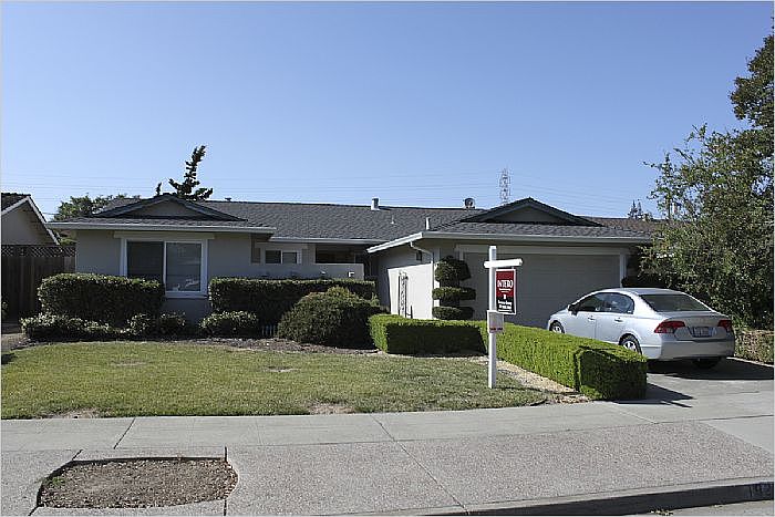 1st image of 1927 Somersworth Dr