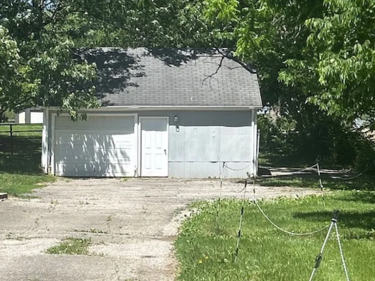 6401 Old Richmond Rd — Photo 25