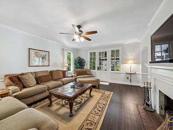 3rd image of 3280 Ingleside Ave