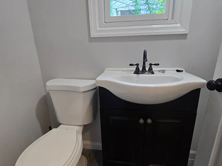 485 Lakeside Ave #1R — Photo 6