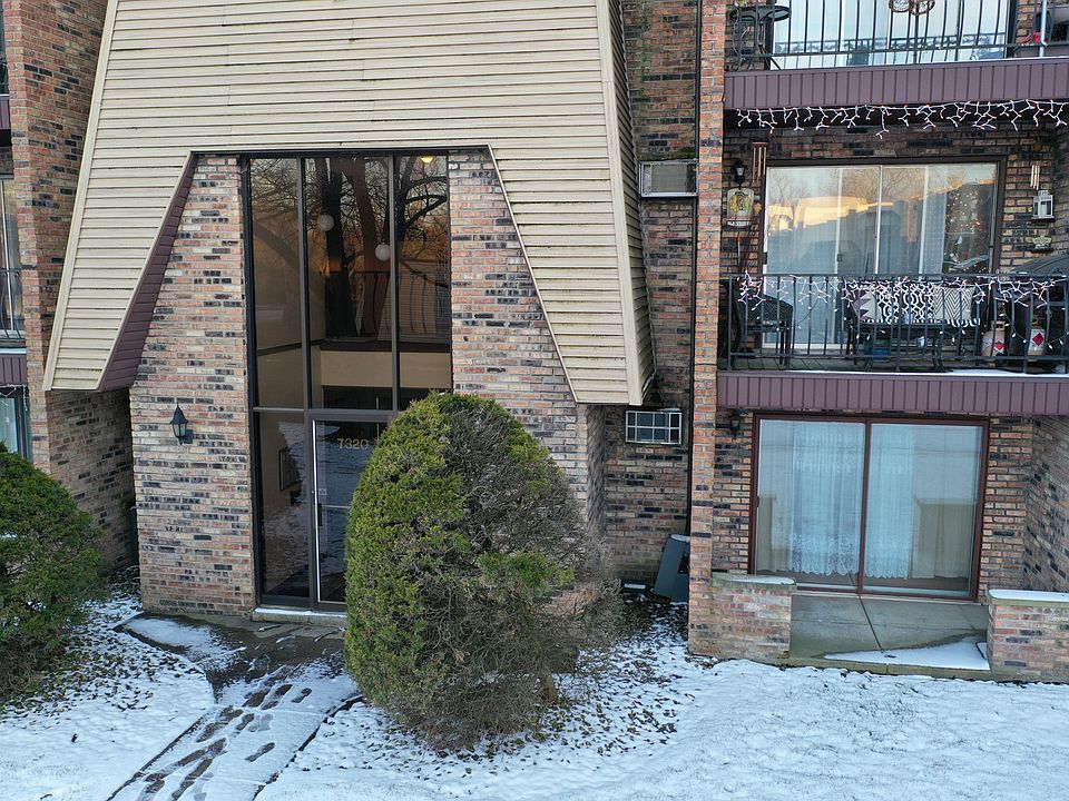1st image of 7320 Blackstone Ave APT 10