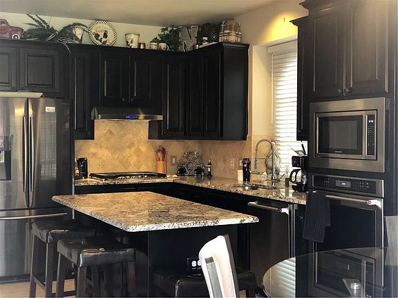 4th image of 2413 Sycamore Leaf Ln