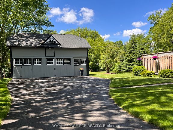 5th image of 20314 Leslie St