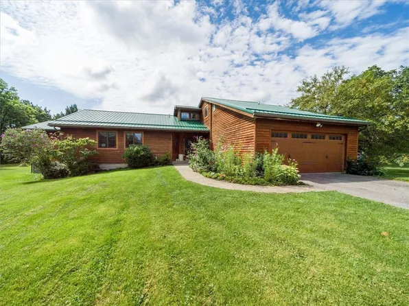 5750 Rossier Rd, Canandaigua, NY 14424