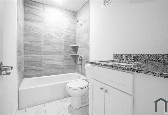 4th image of 4404 Bellfort St #11