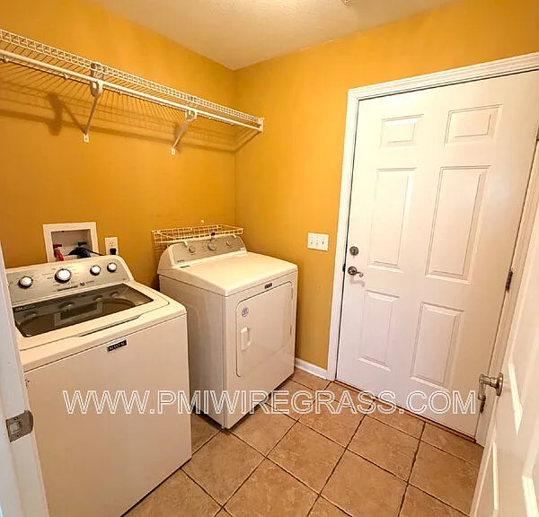 201 Windsor Garden Dr — Photo 24