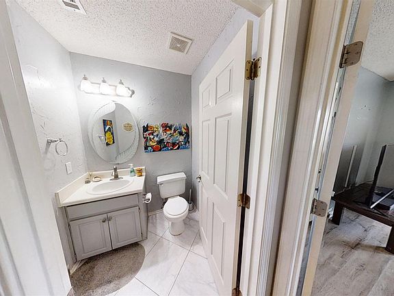 4th image of 221 Mirabelle Cir